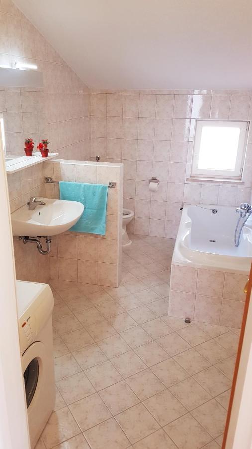 Apartments Edita Макарска Екстериор снимка
