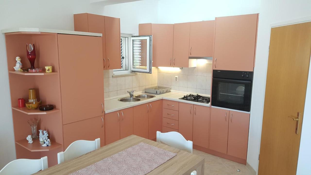 Apartments Edita Макарска Екстериор снимка