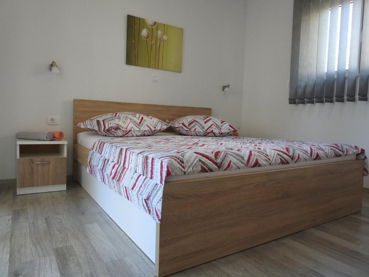 Apartments Edita Макарска Екстериор снимка